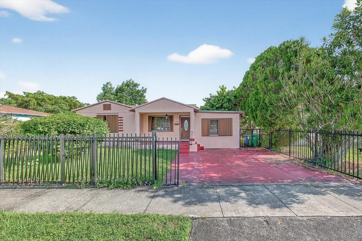 2920 NW 69th St Miami FL