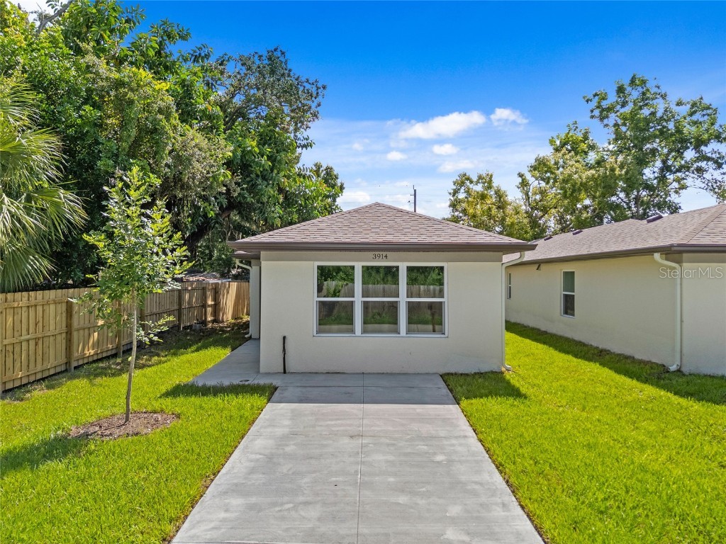 3914 WALNUT AVENUE Sarasota FL
